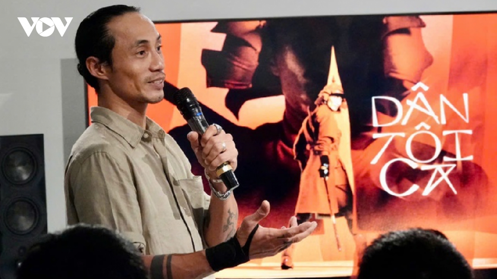 Phạm Anh Khoa trở lại với EP “Dân tôi ca”: Khi rock ngân lên hồn Việt