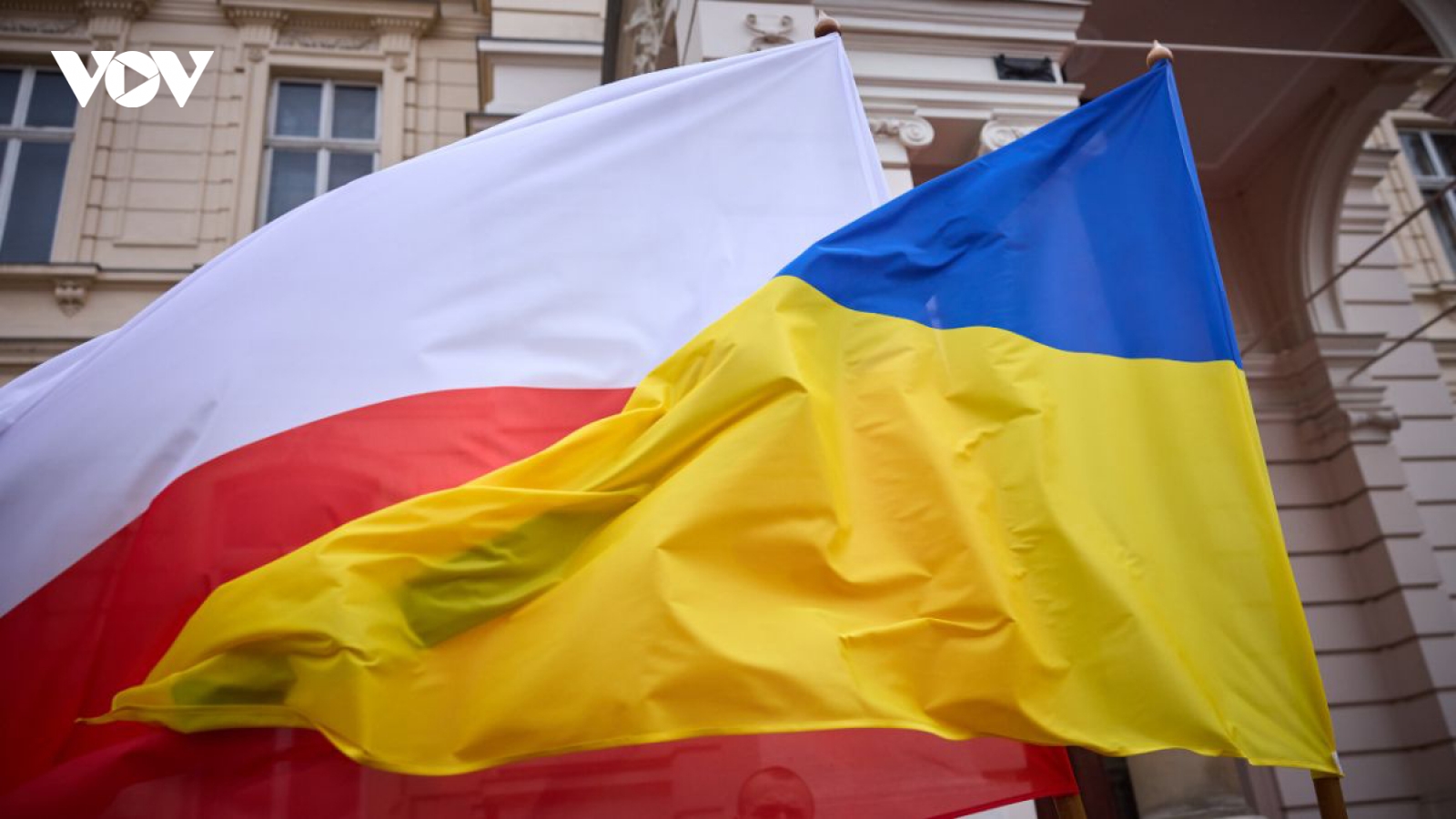Tổng thống Ukraine bắt đầu thăm chính thức Ba Lan