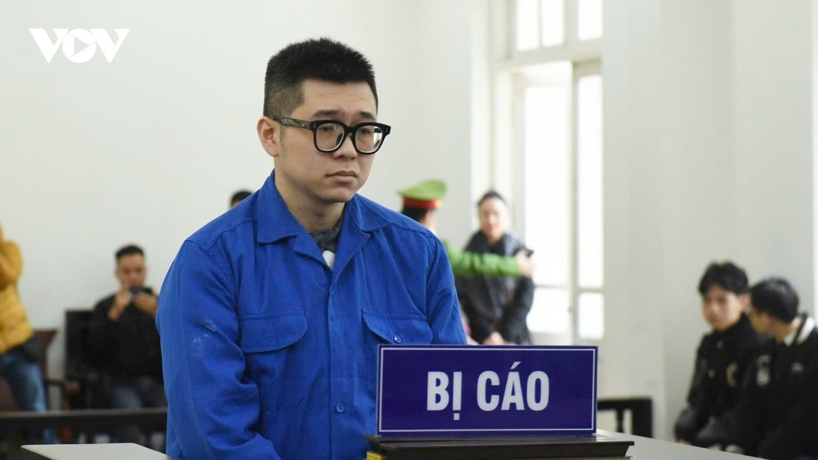 Hoãn phiên tòa xét xử bị cáo hành hung người phụ nữ ở sảnh chung cư Hà Nội