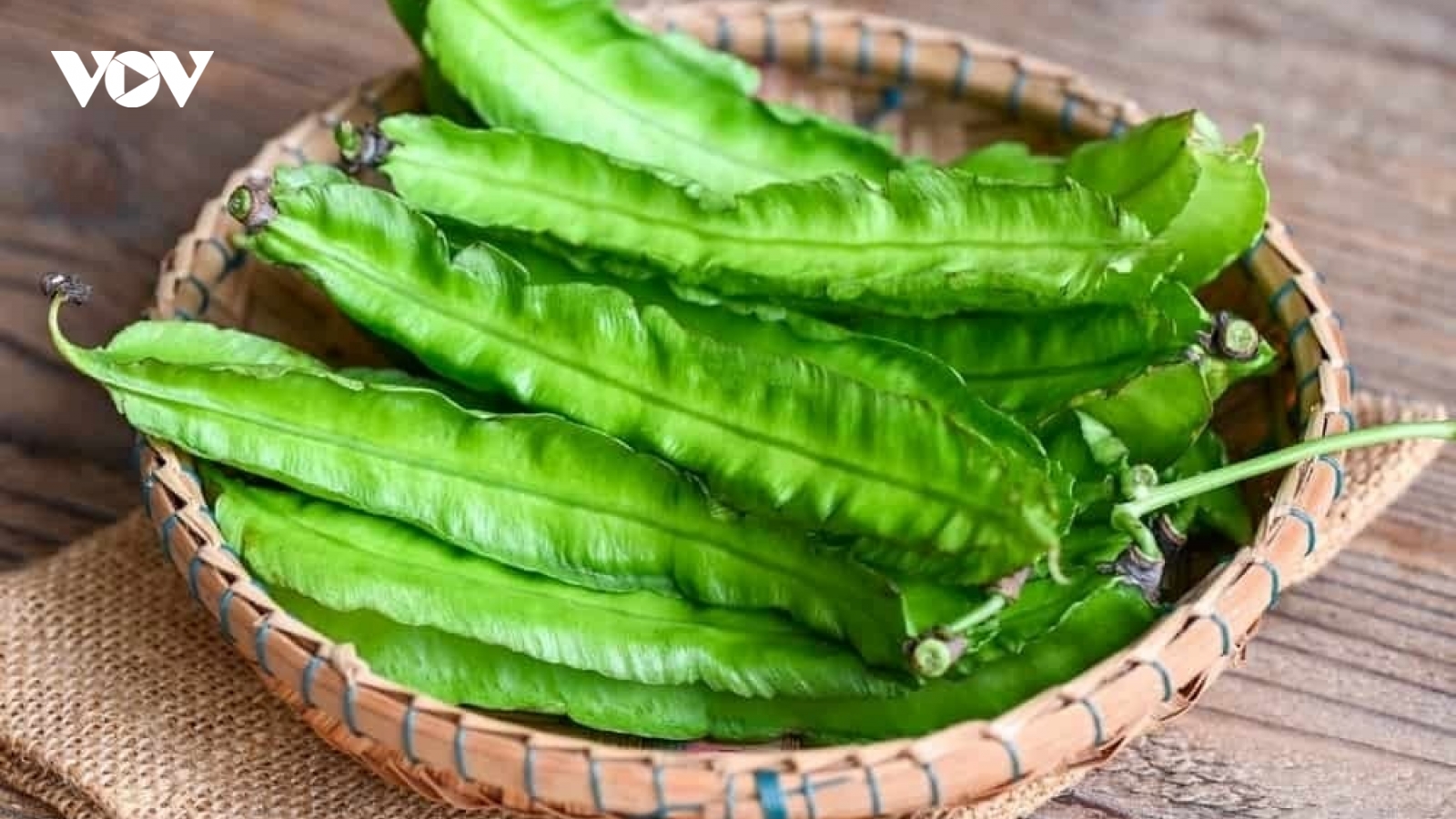 Loại quả xanh lét, sần sùi giá rẻ bèo ở chợ Việt lại là vị thuốc đại bổ