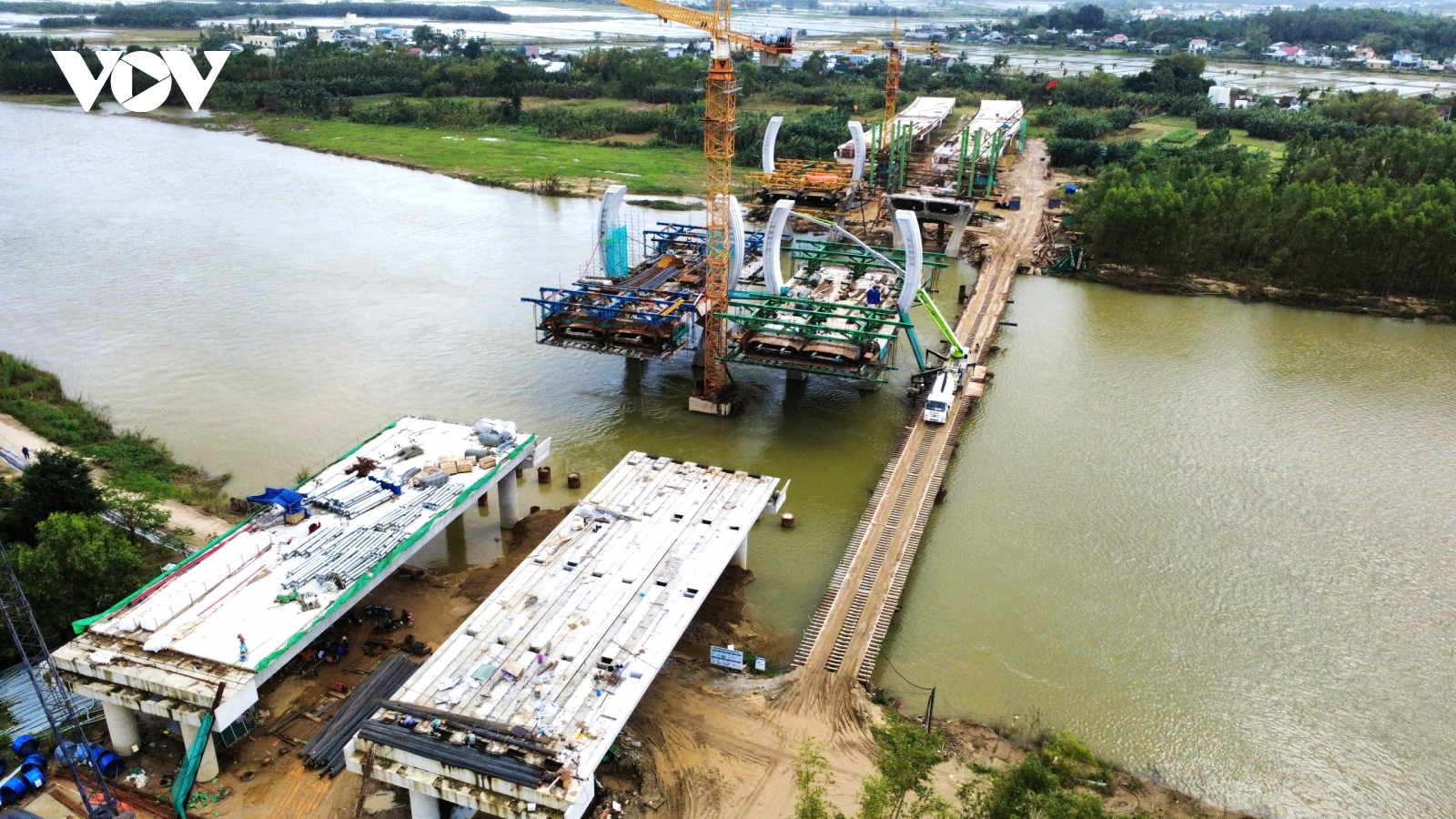 Đổi mới mô hình quản trị, nâng sức bật kinh tế ở tỉnh Quảng Ngãi