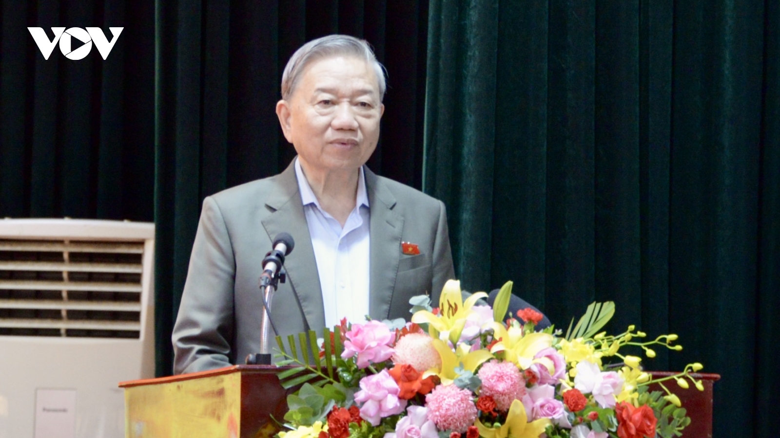 Tổng Bí thư: Đổi mới tư duy, cách tiếp cận phát triển kinh tế và hội nhập quốc tế