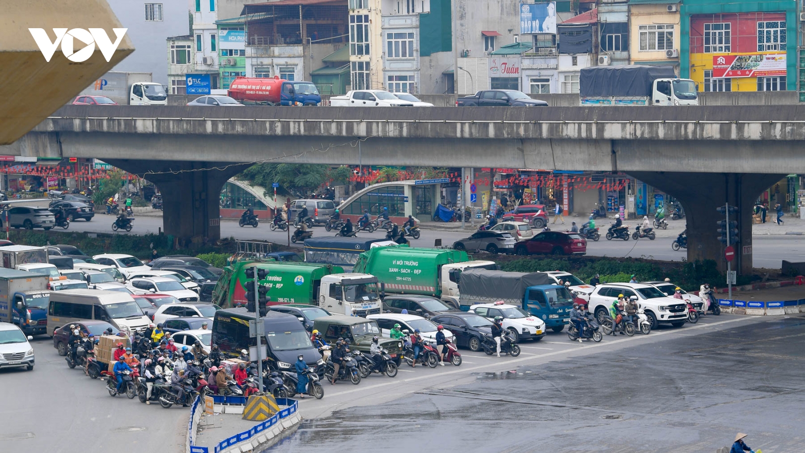 Vượt đèn đỏ, lấn làn trở nên lạc lõng từ khi "mắt thần" hoạt động