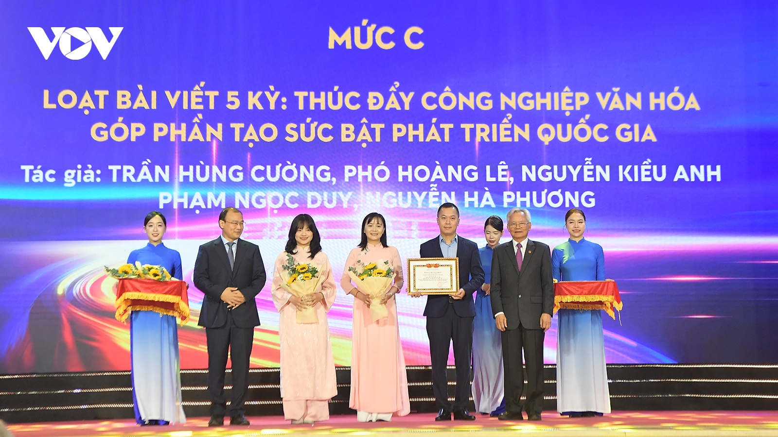 Tôn vinh 23 công trình lý luận, phê bình văn học nghệ thuật xuất bản năm 2024