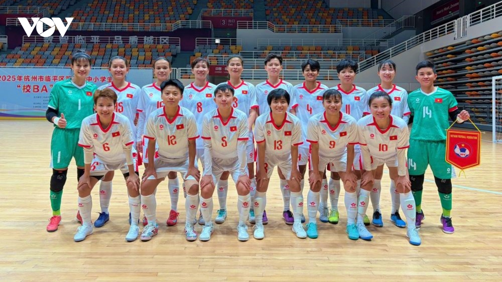 Đại diện bóng đá Việt Nam hòa tiếc nuối Trung Quốc trước thềm SEA Games 33
