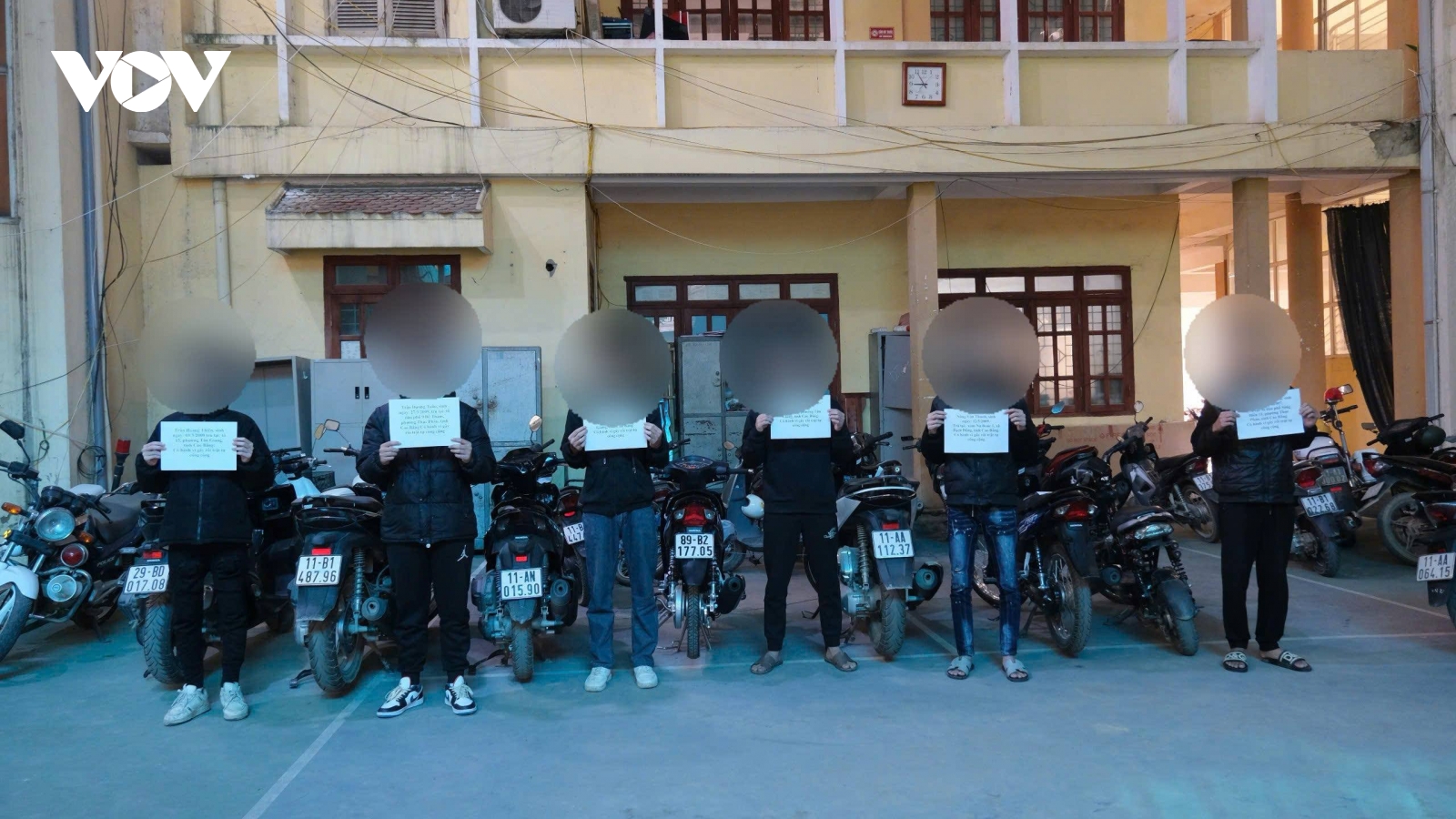 Nóng 24h ngày 18/12:  Nhóm “bốc đầu” xe máy, gây rối trật tự công cộng bị khởi tố