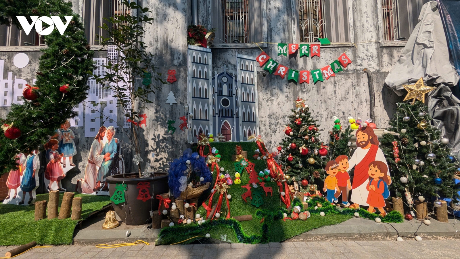 Noel 2025: Chọn quà gì để gửi trọn yêu thương mùa Giáng sinh?