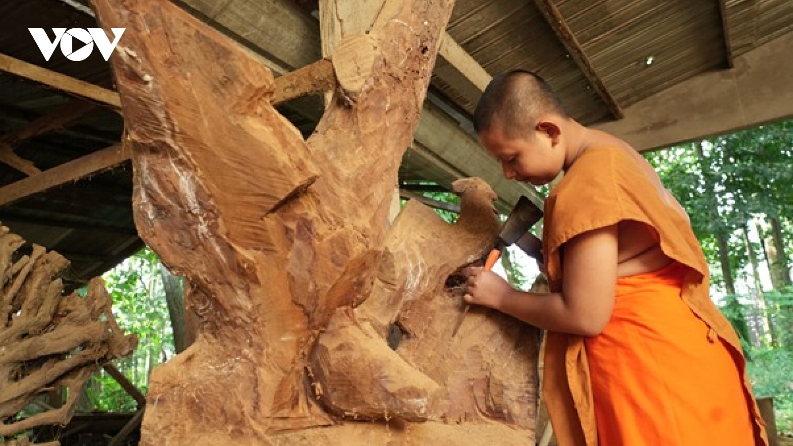 Chùa Hang ở Vĩnh Long - nơi sư sãi Khmer gìn giữ nghề mộc truyền thống