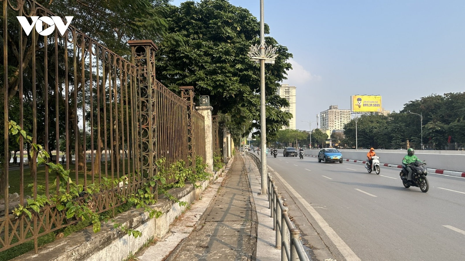 Hoàn tất hạ rào toàn bộ Công viên Thống Nhất