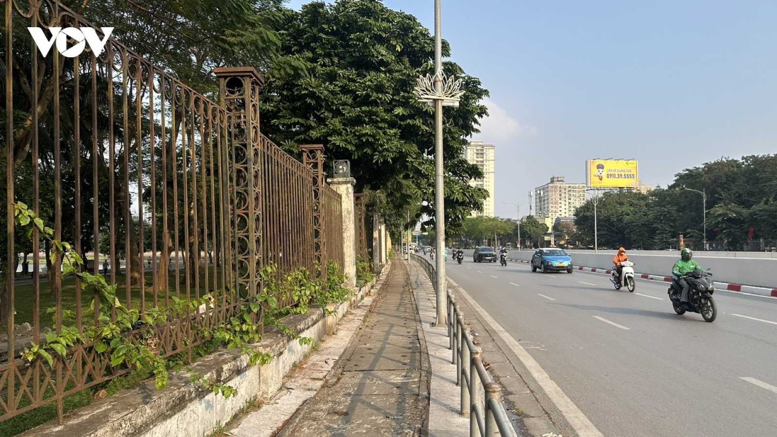 Hoàn tất hạ rào toàn bộ Công viên Thống Nhất