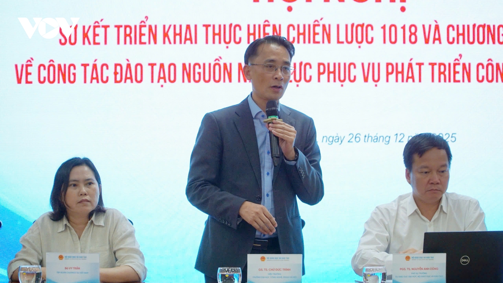 Đề xuất miễn học phí đối với đào tạo tiến sĩ về vi mạch bán dẫn