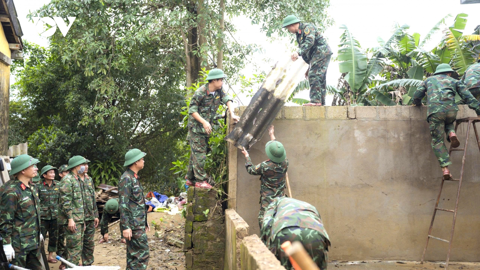 Huế phát động “Chiến dịch Quang Trung” hỗ trợ xây và sửa nhà cho vùng thiên tai