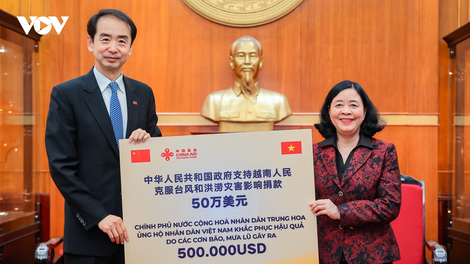 Trung Quốc viện trợ 500.000 USD giúp Việt Nam khắc phục hậu quả lũ lụt