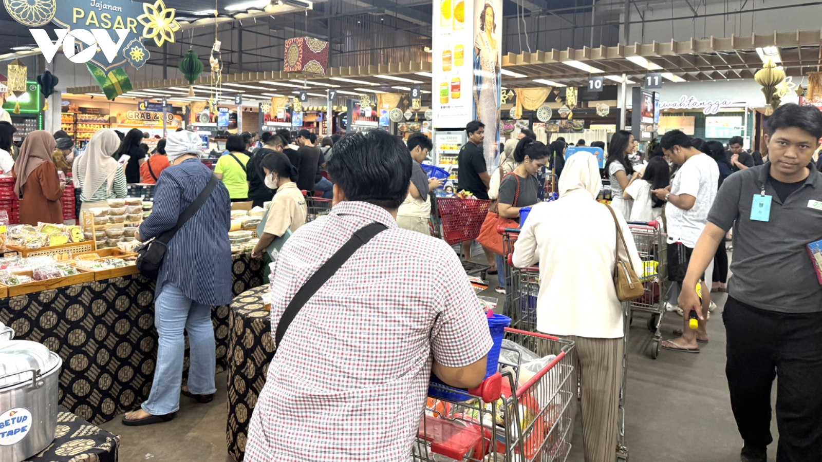 Indonesia cấm từ chối tiền mặt trong các thanh toán