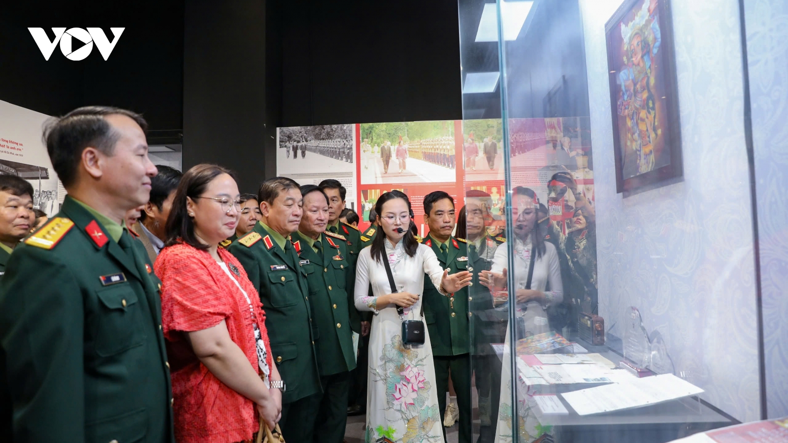 Trưng bày nhiều hiện vật, tư liệu quý về quan hệ hữu nghị Việt Nam - Indonesia