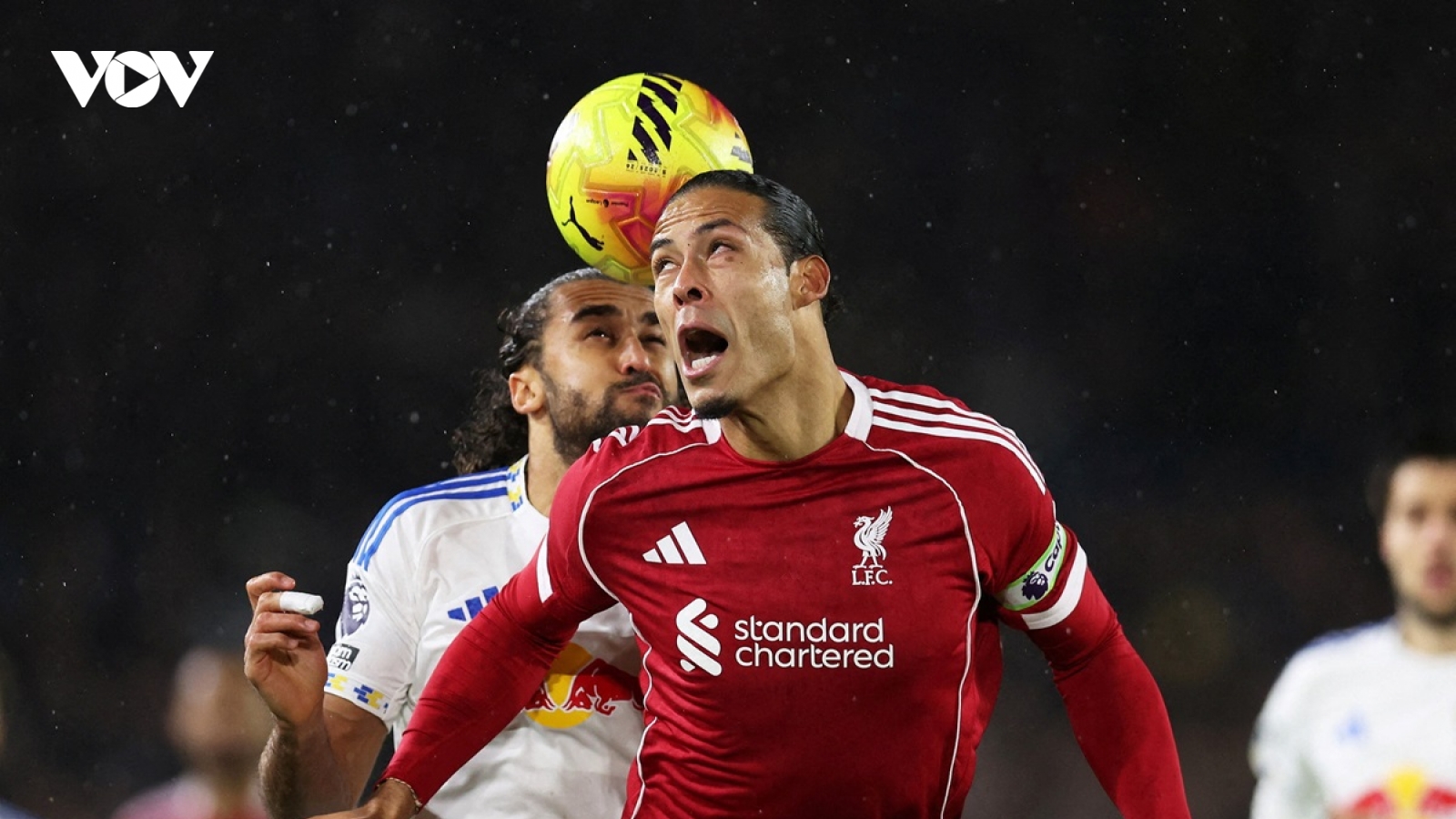 Kết quả bóng đá châu Âu hôm nay 7/12: Liverpool mất điểm, Barca thắng khó tin