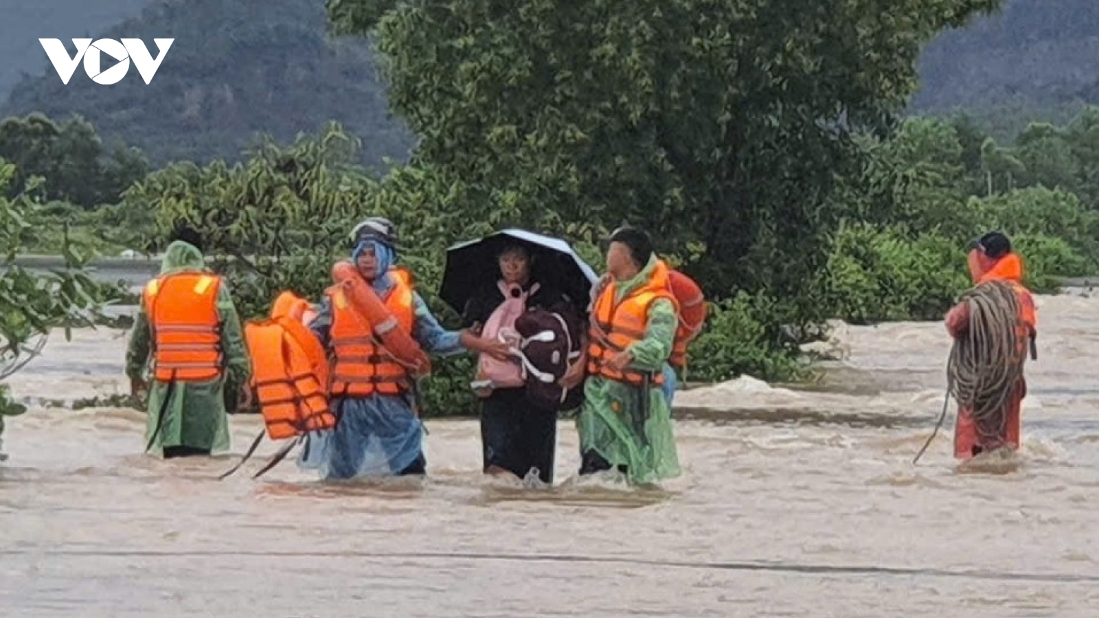 Khánh Hòa yêu cầu Công an tỉnh kiểm tra việc vận hành hồ chứa sau mưa lũ lịch sử