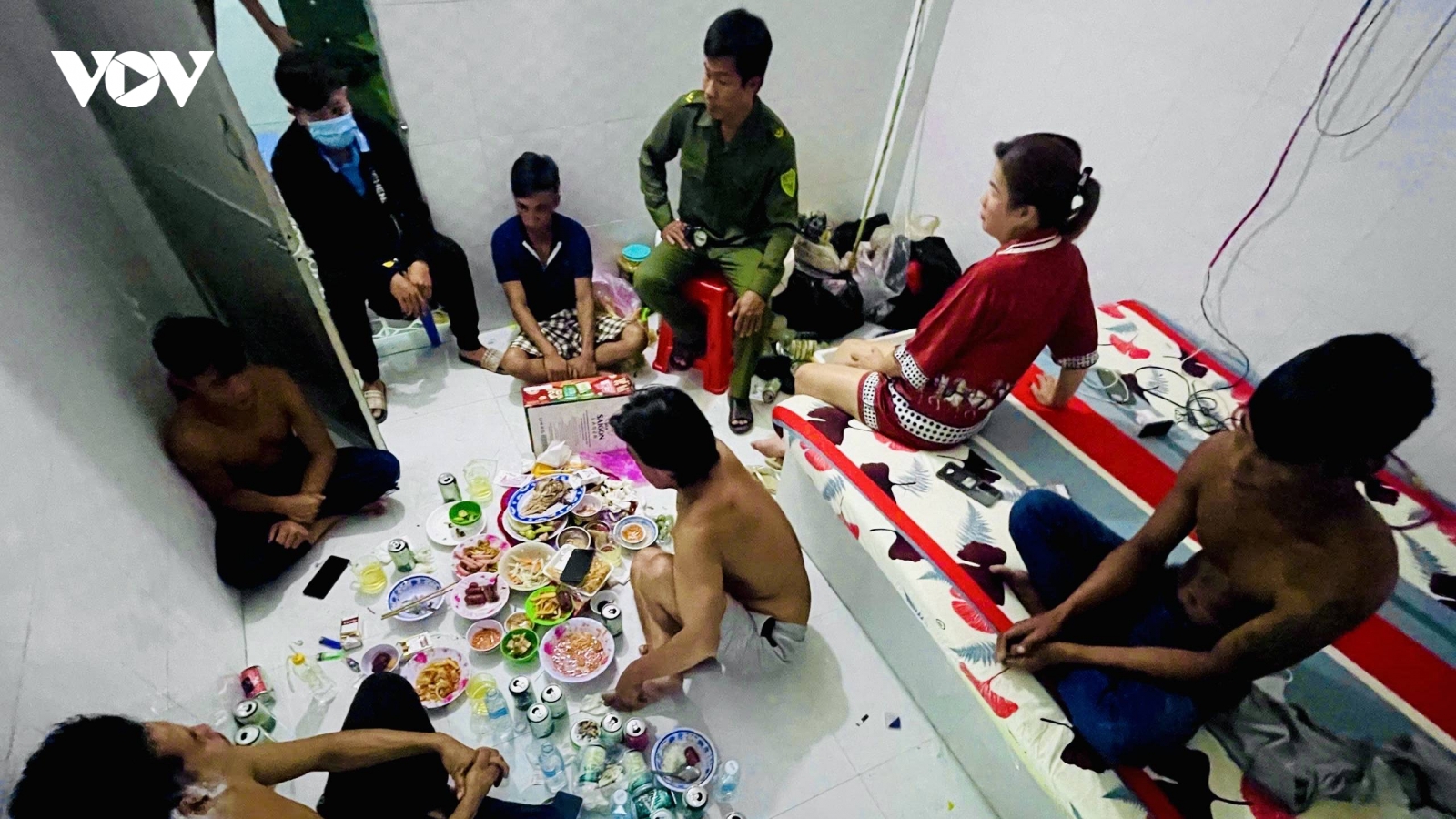 Bắt quả tang nhiều đối tượng tổ chức sử dụng trái phép chất ma túy tại phòng trọ