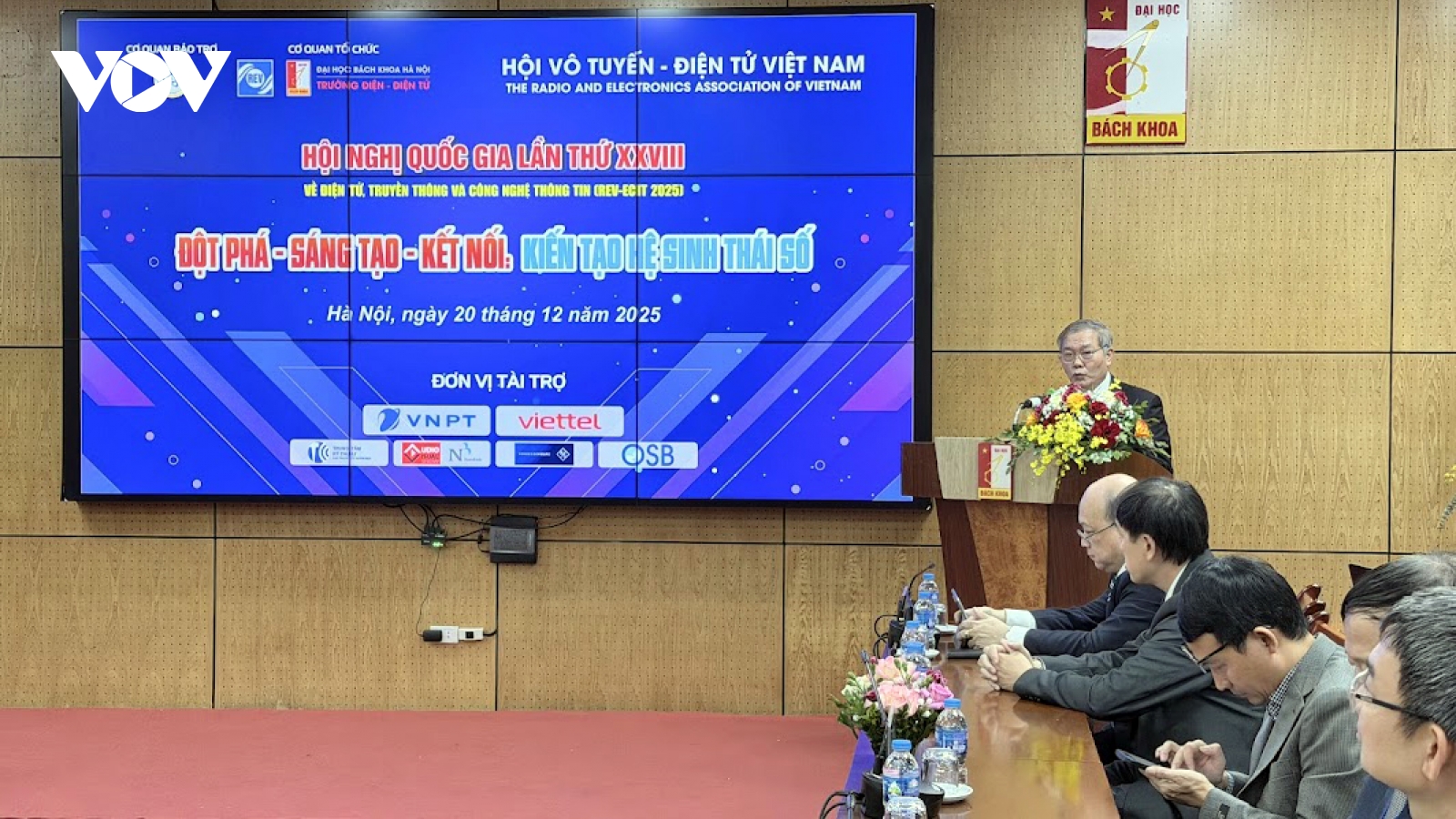 REV-ECIT 2025: AI, chip bán dẫn và mạng 5G/6G dẫn đầu xu hướng nghiên cứu