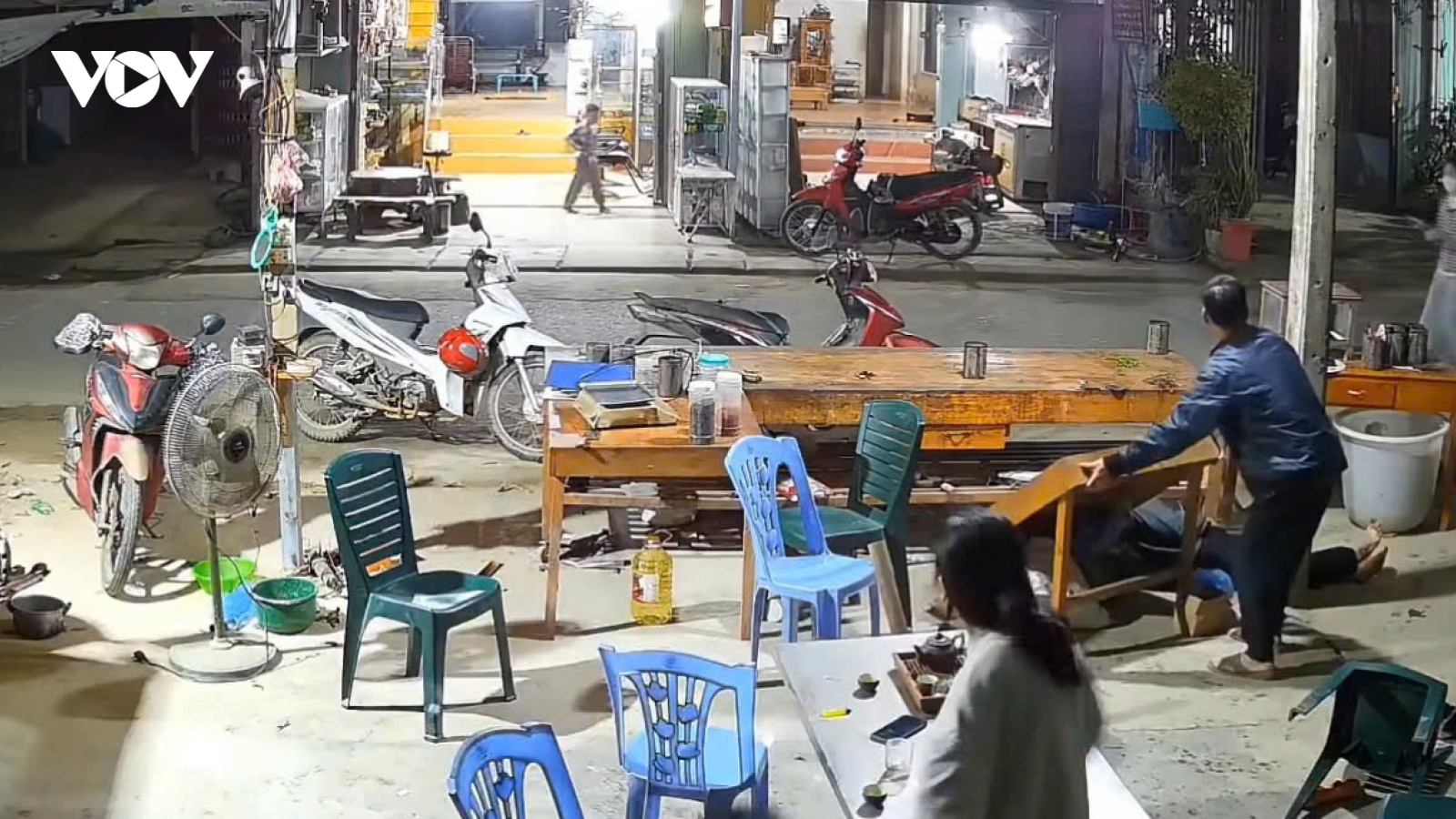 Điều tra nguyên nhân vụ vợ đâm chồng tử vong ở Lào Cai