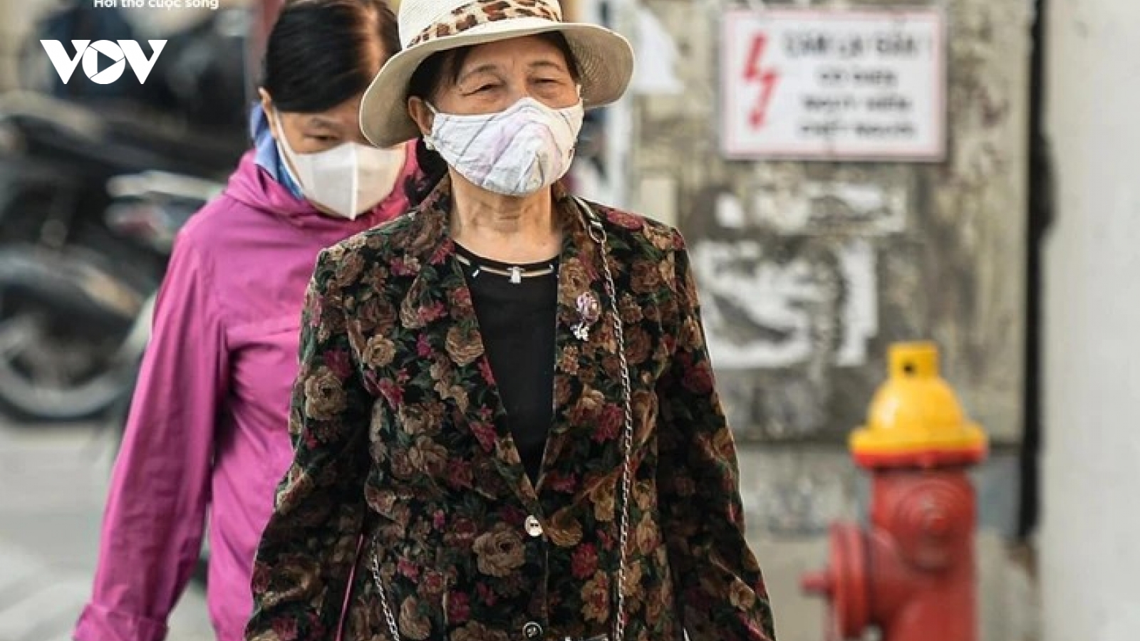 Hà Nội ô nhiễm không khí kéo dài, Bộ Y tế ra loạt khuyến cáo