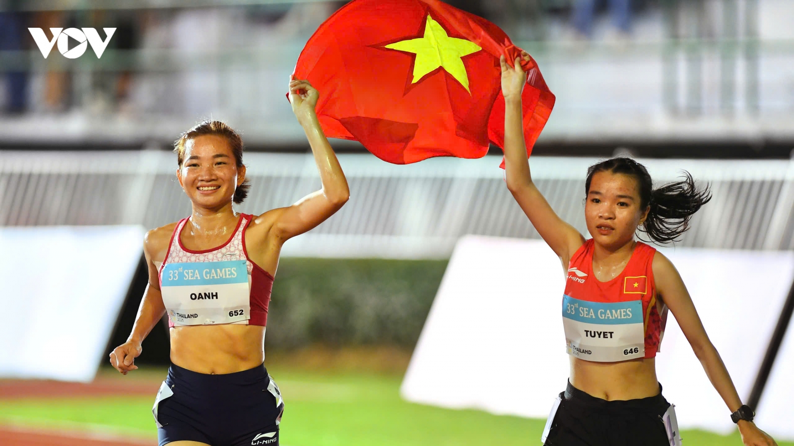 Nguyễn Thị Oanh giành HCV chạy 5000m nữ SEA Games 33, nối dài các kỷ lục