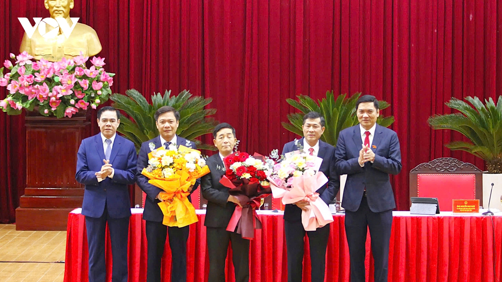 Giám đốc Sở Giáo dục và Đào tạo Nghệ An giữ chức Phó Chủ tịch tỉnh