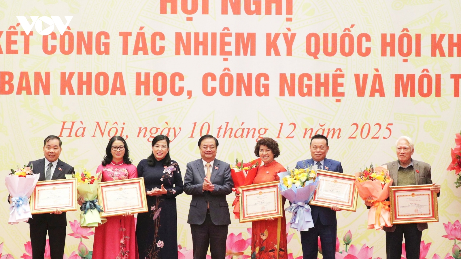 Phó Chủ tịch Quốc hội Lê Minh Hoan dự tổng kết nhiệm kỳ của Ủy ban KHCN&MT