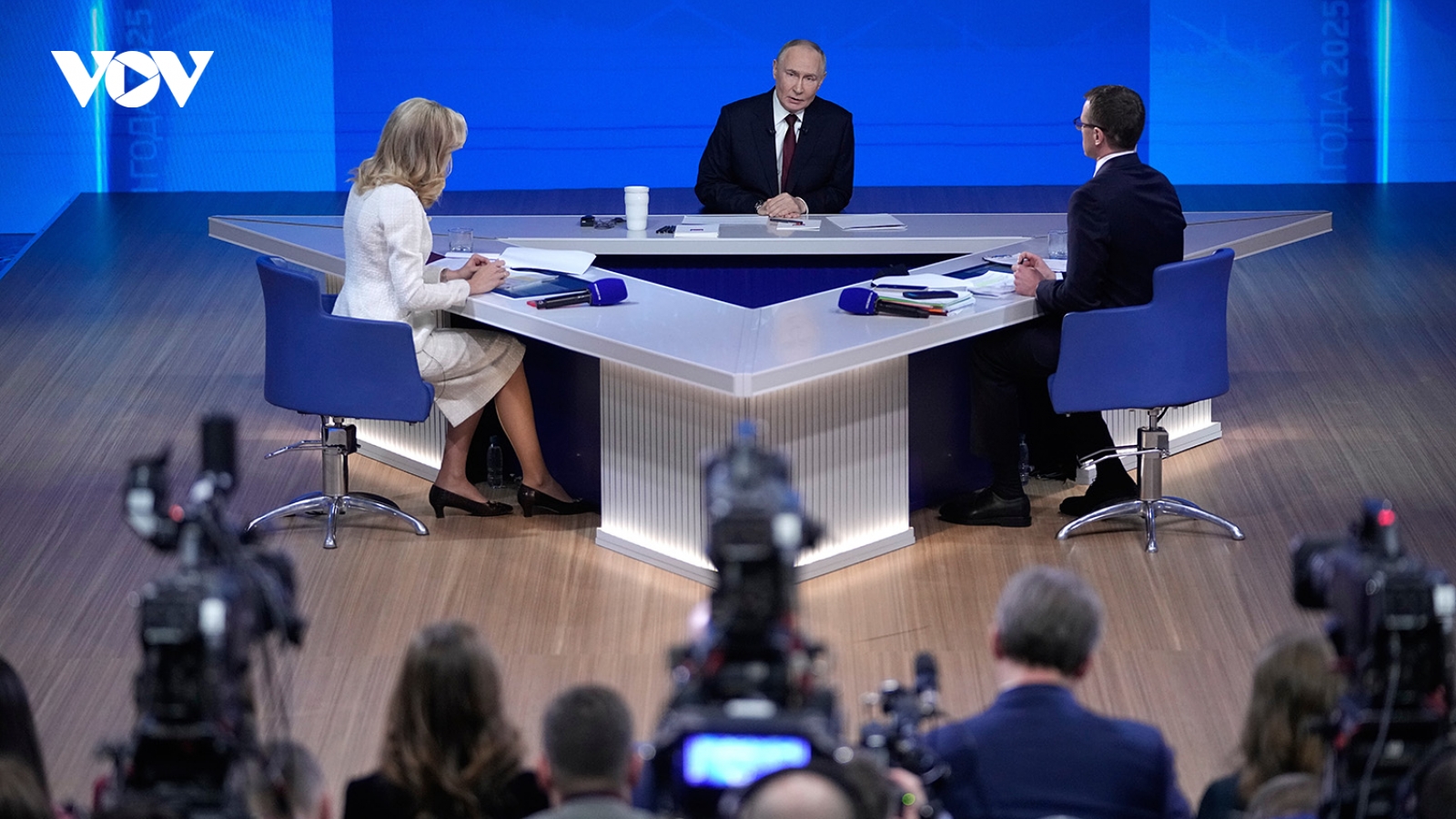 Tổng thống Putin: Kinh tế Nga tăng trưởng 9,7% trong 3 năm
