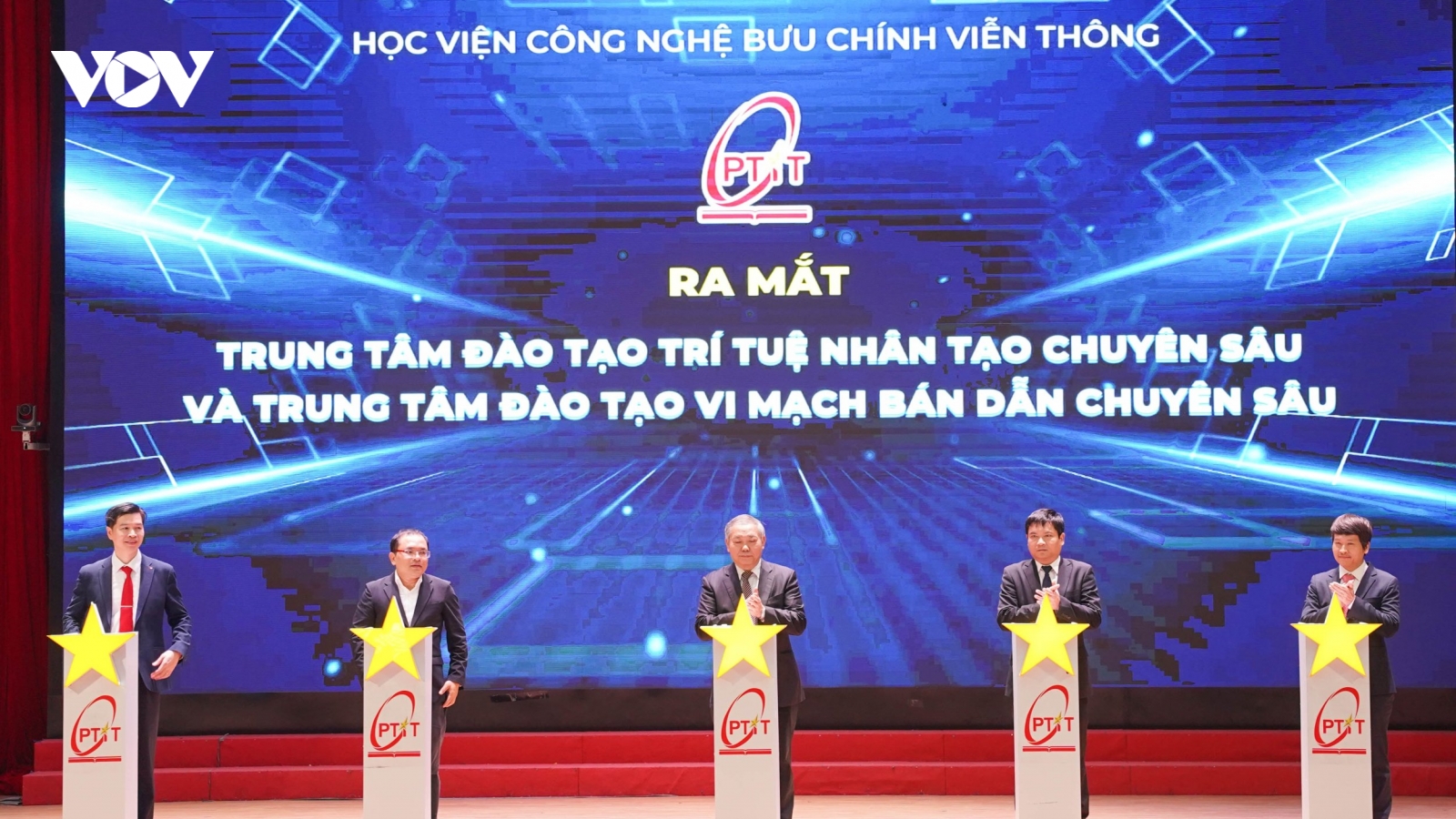 Việt Nam có thêm 2 trung tâm đào tạo chuyên sâu về trí tuệ nhân tạo, bán dẫn