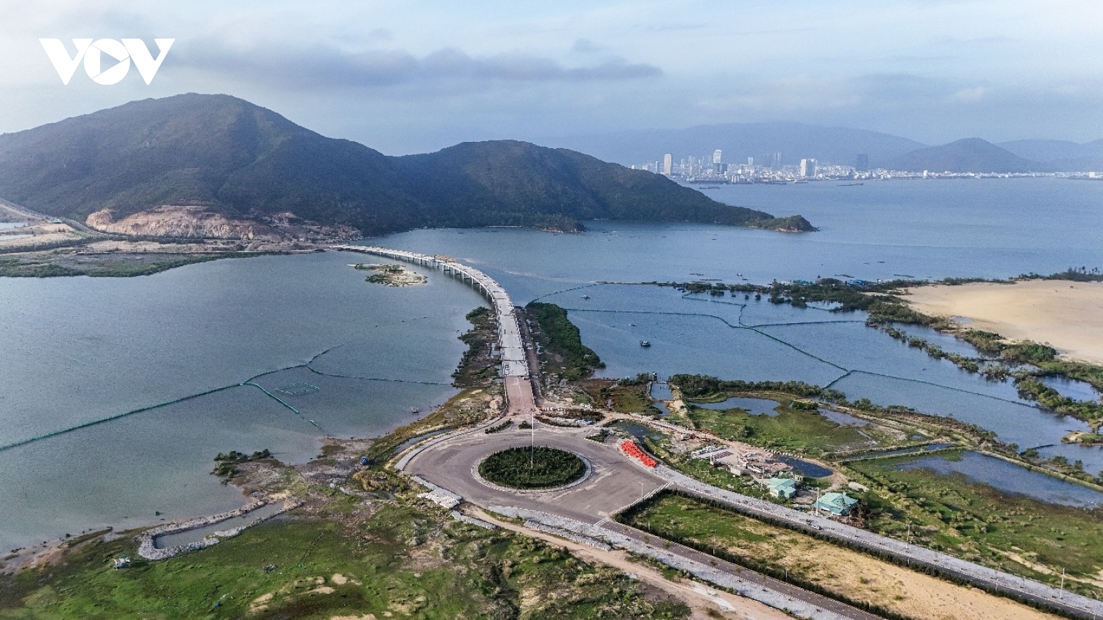 Hợp long cầu Hải Giang kết nối trực tiếp dự án MerryLand Quy Nhơn