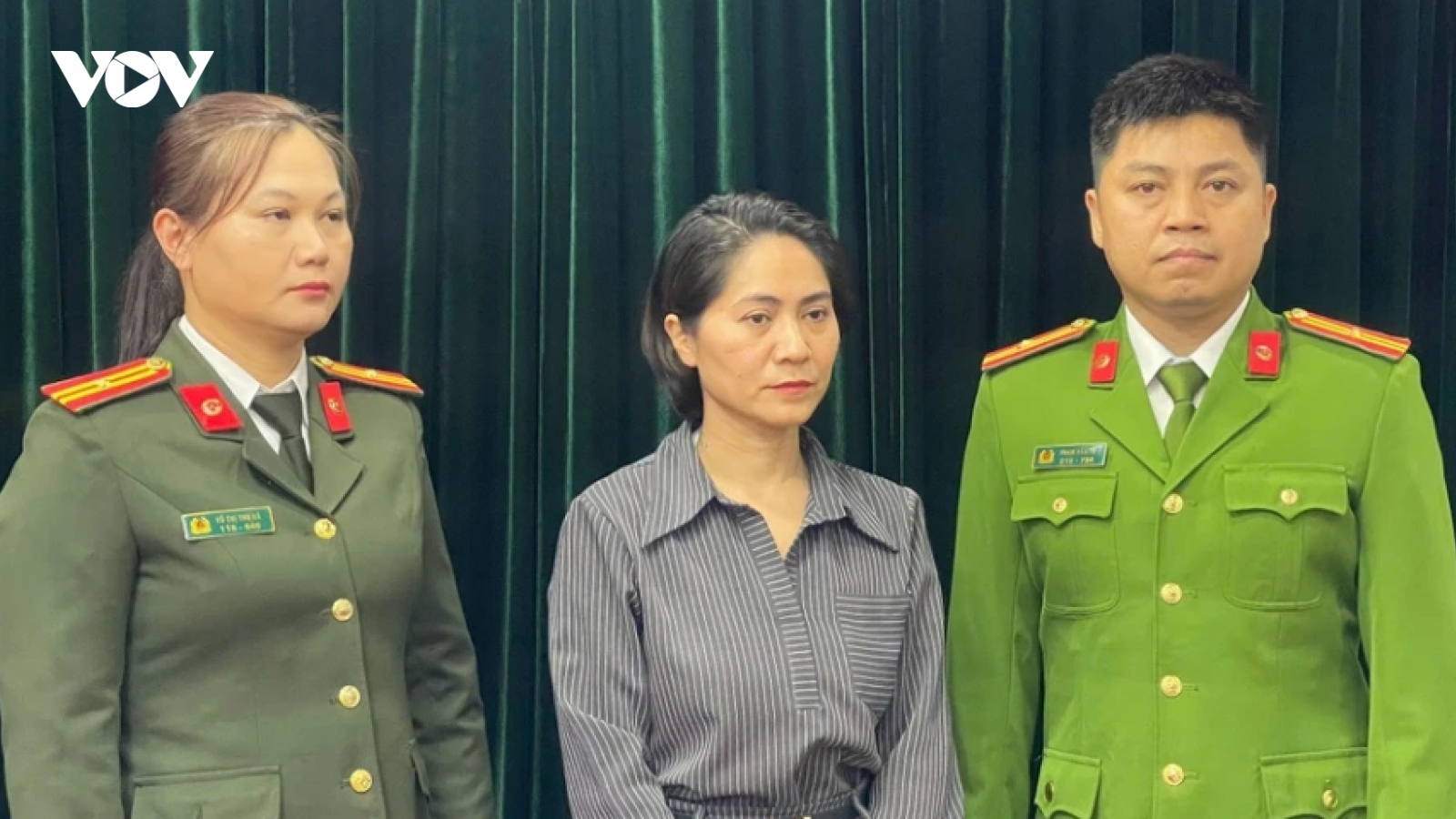 Bị can Nguyễn Thị Thu Hà khai lý do hủy show "Về đây bốn cánh chim trời"