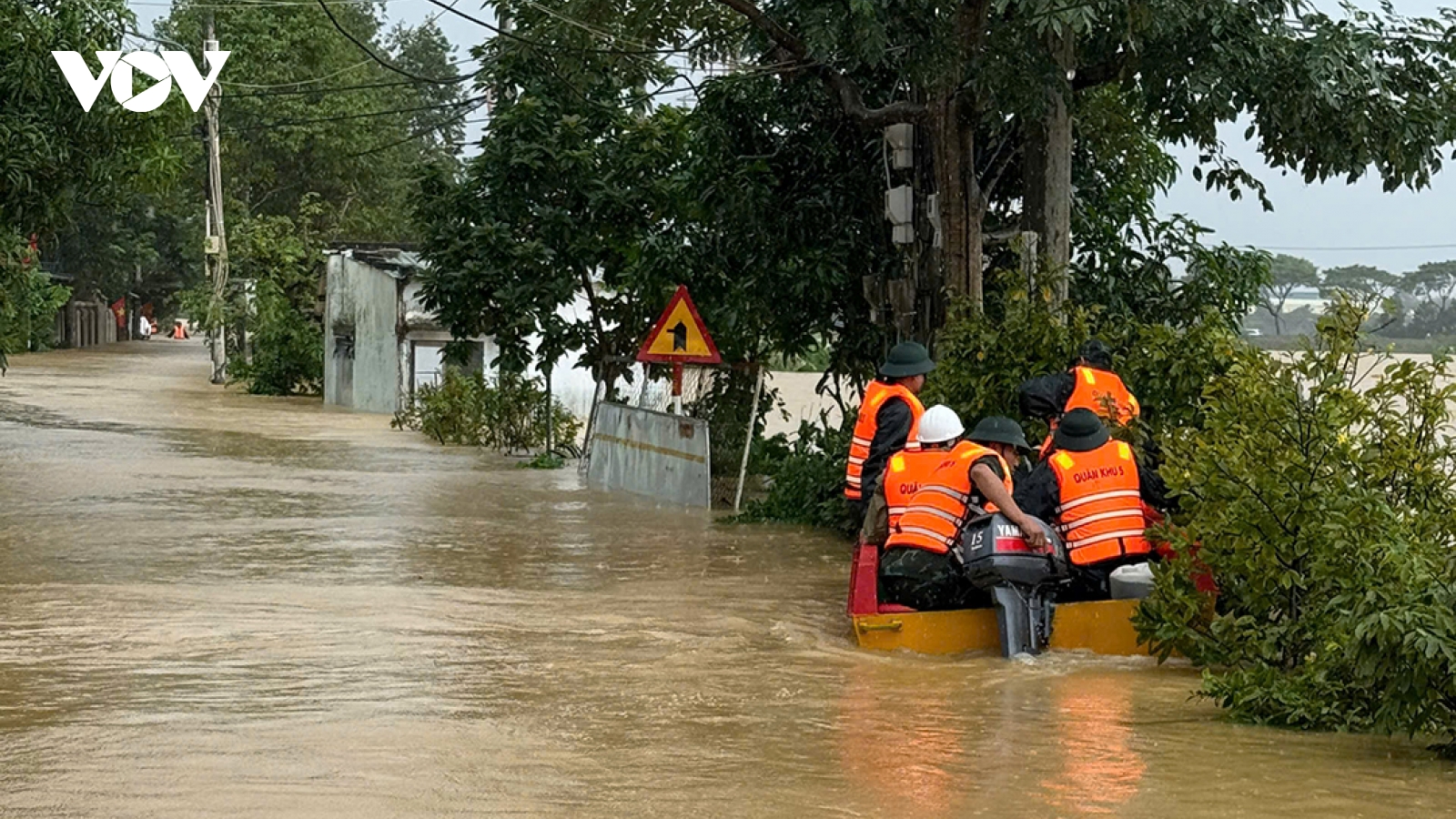 Bộ đội Quân khu 5 – điểm tựa của nhân dân trong thiên tai, bão lũ