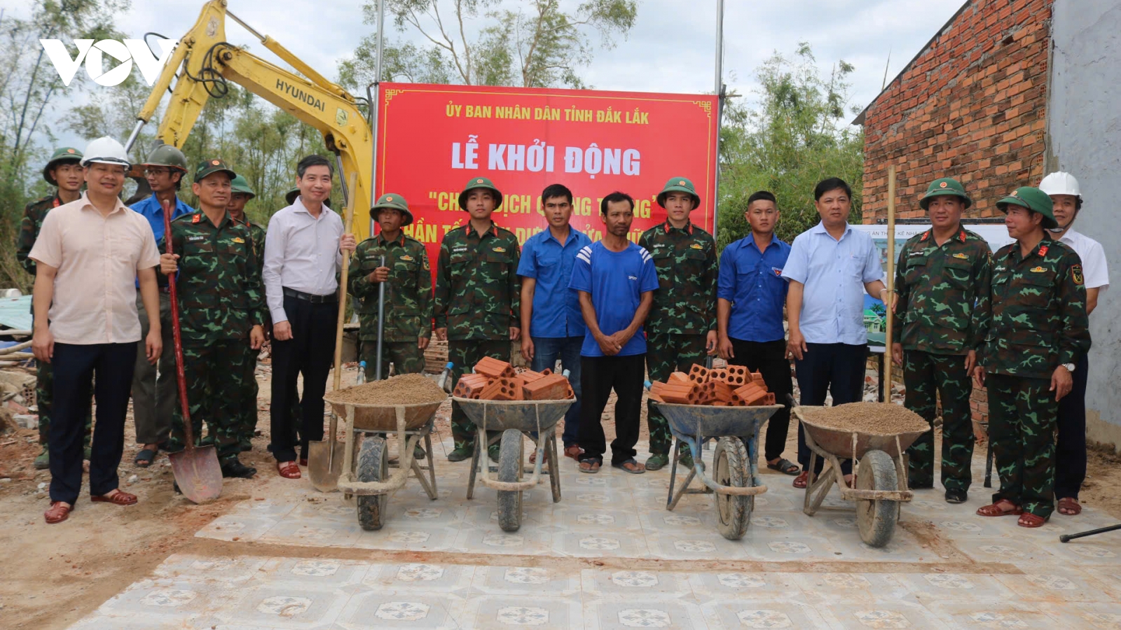 Phát động thi đua xây dựng nhà ở thần tốc cho người dân bị thiệt hại do mưa lũ