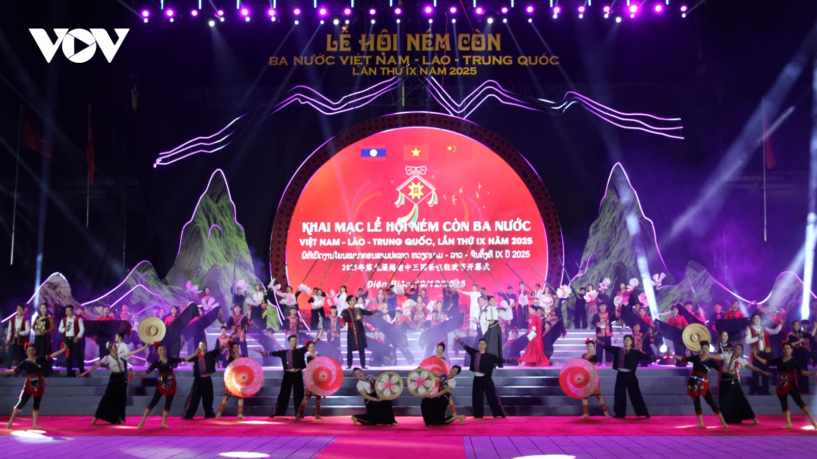 Sắc màu văn hóa Việt Nam – Lào – Trung Quốc tại Lễ hội Ném còn Điện Biên 2025