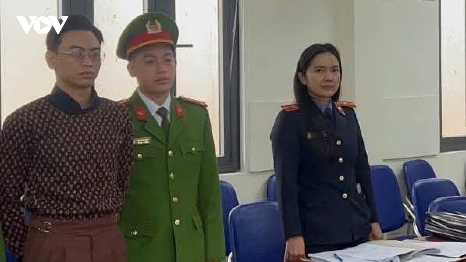 Khởi tố, bắt tạm giam đối tượng "Tổng tài" vì hành vi Gây rối trật tự công cộng
