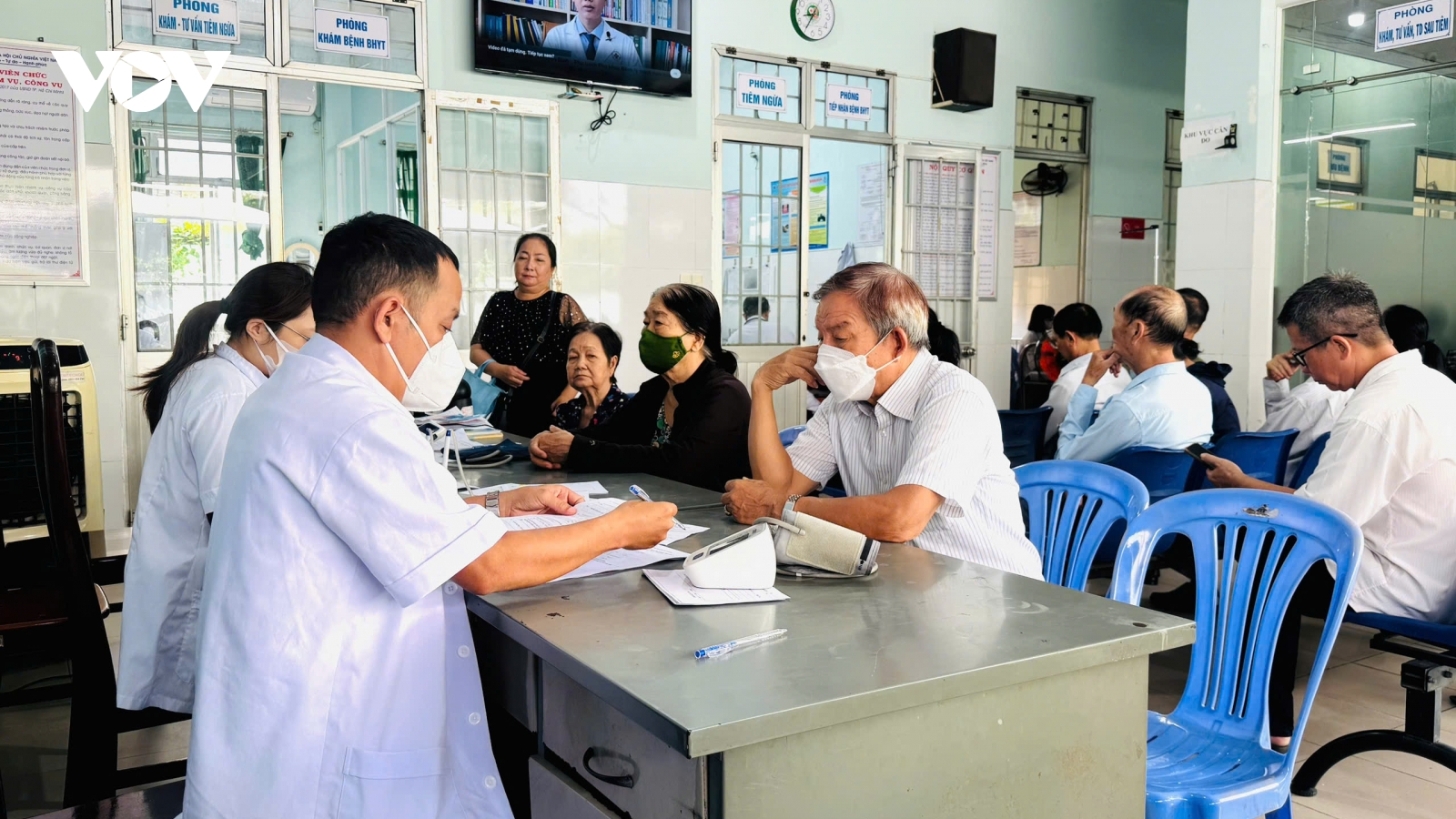 TP.HCM sắp xếp 168 trạm y tế trực thuộc xã, phường, đặc khu