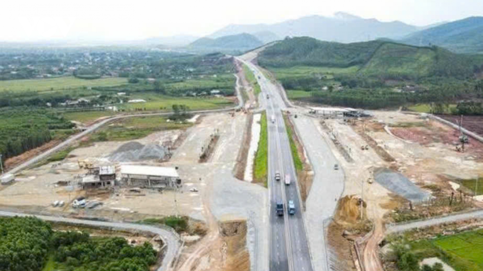 Hệ thống ITS trên cao tốc Bắc-Nam bị đứt cáp quang do thi công trạm dừng nghỉ