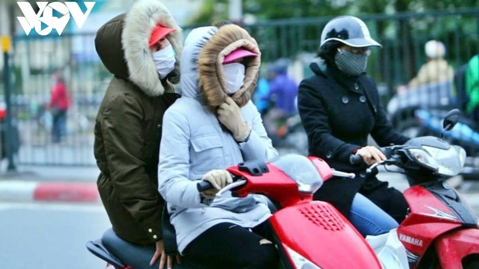 Không khí lạnh tràn về, Bắc bộ chuyển rét từ đêm nay (24/12)