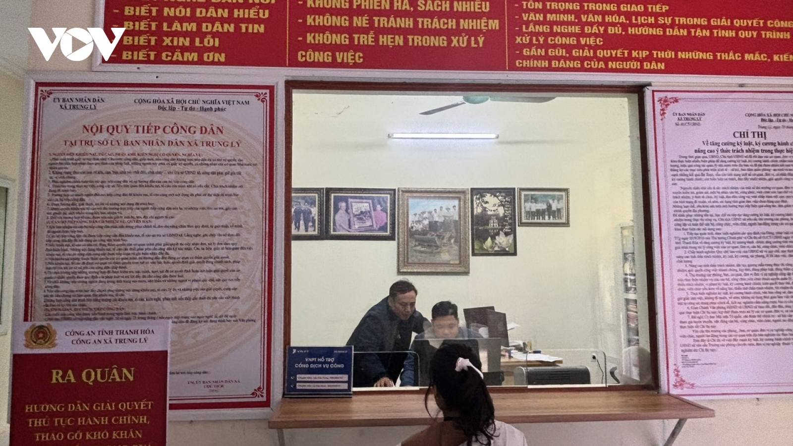 Cán bộ xã tăng cường lên miền núi: Đi để gần và hiểu dân hơn