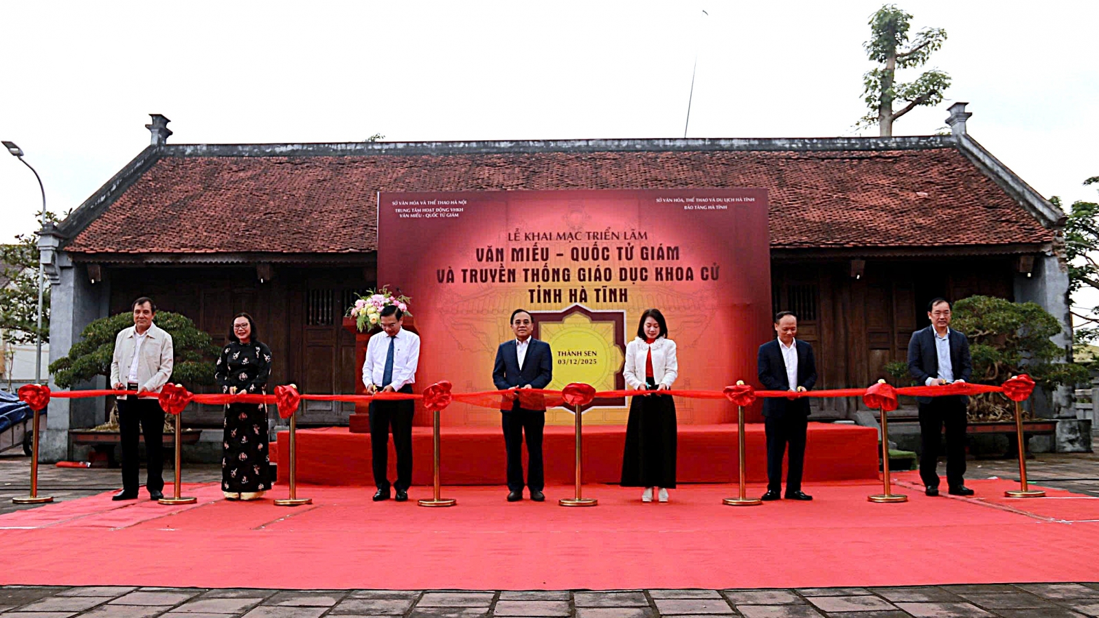 Triển lãm “Văn Miếu-Quốc Tử Giám và Truyền thống giáo dục khoa bảng tỉnh Hà Tĩnh”