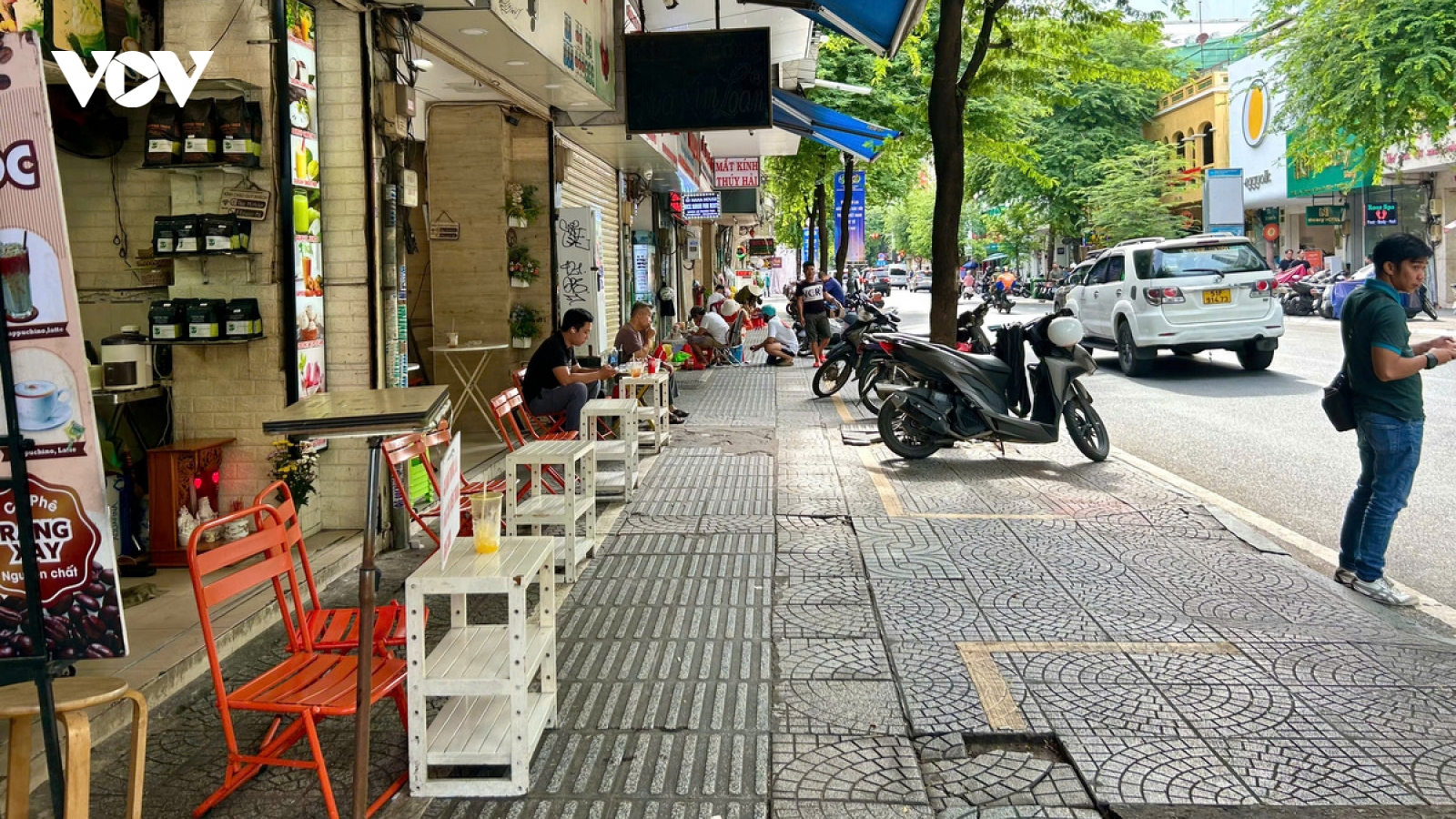 Không rõ cơ sở pháp lý với đề án thu phí vỉa hè tại TP.HCM