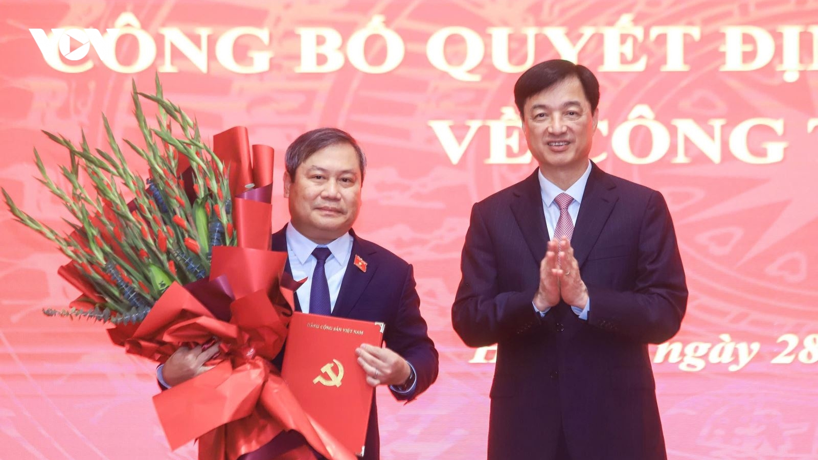 Phê chuẩn kết quả bầu, miễn nhiệm chức vụ Chủ tịch UBND thành phố Hà Nội