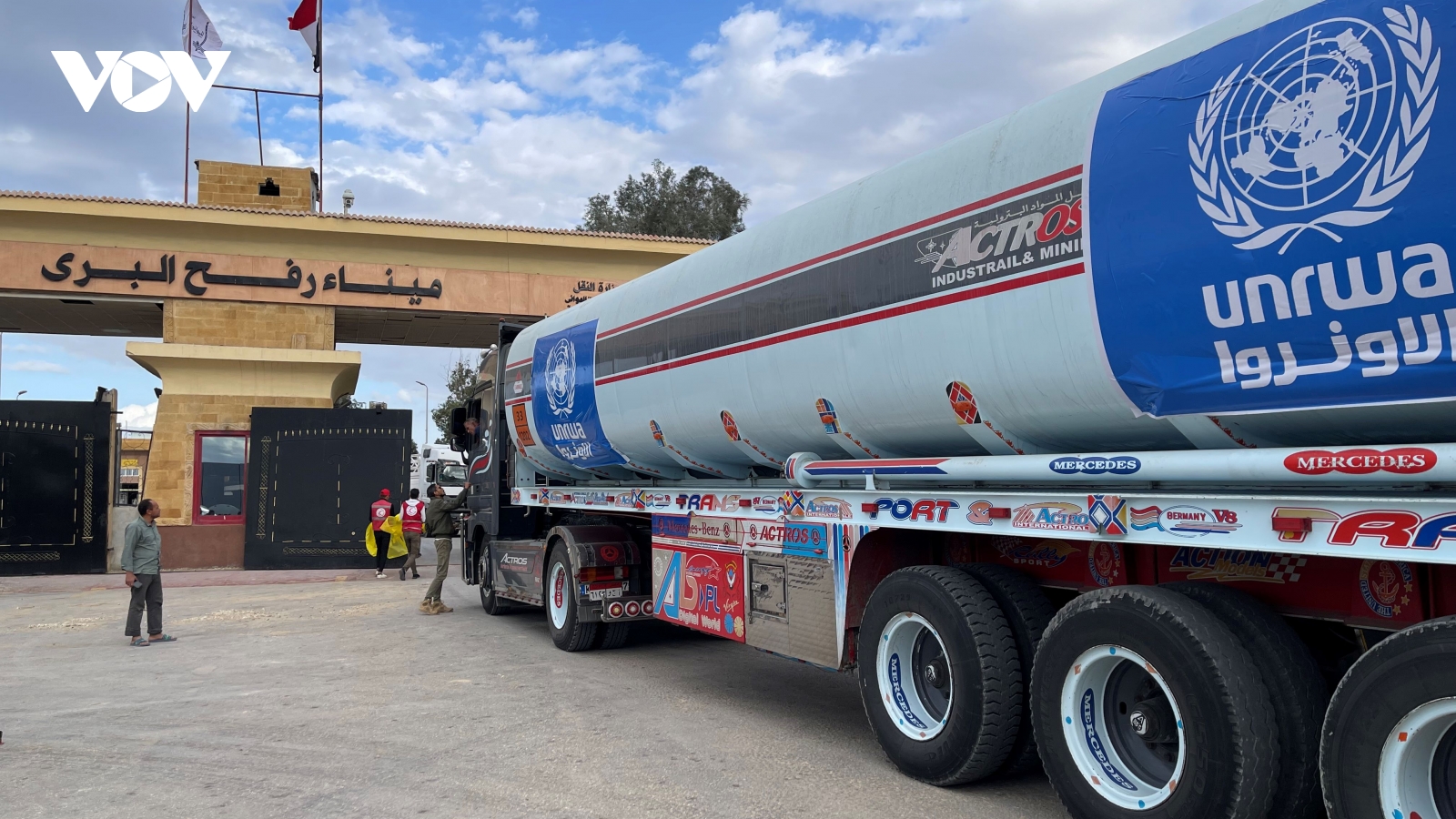 Ai Cập chuyển thêm 5.500 tấn hàng cứu trợ vào Gaza