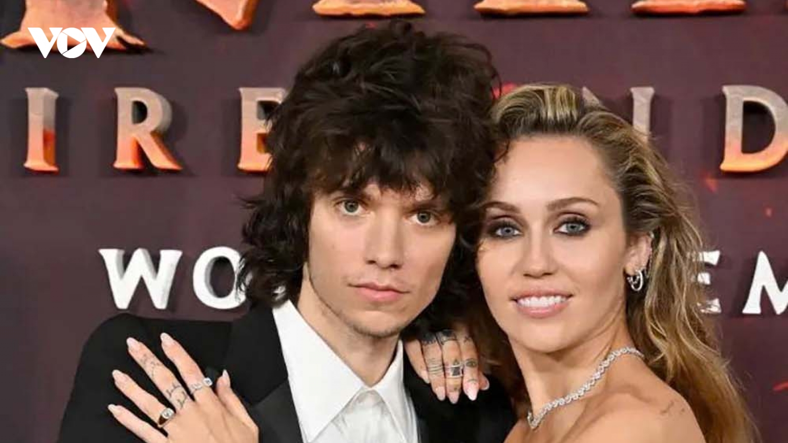 Miley Cyrus và Maxx Morando đính hôn sau 4 năm hẹn hò