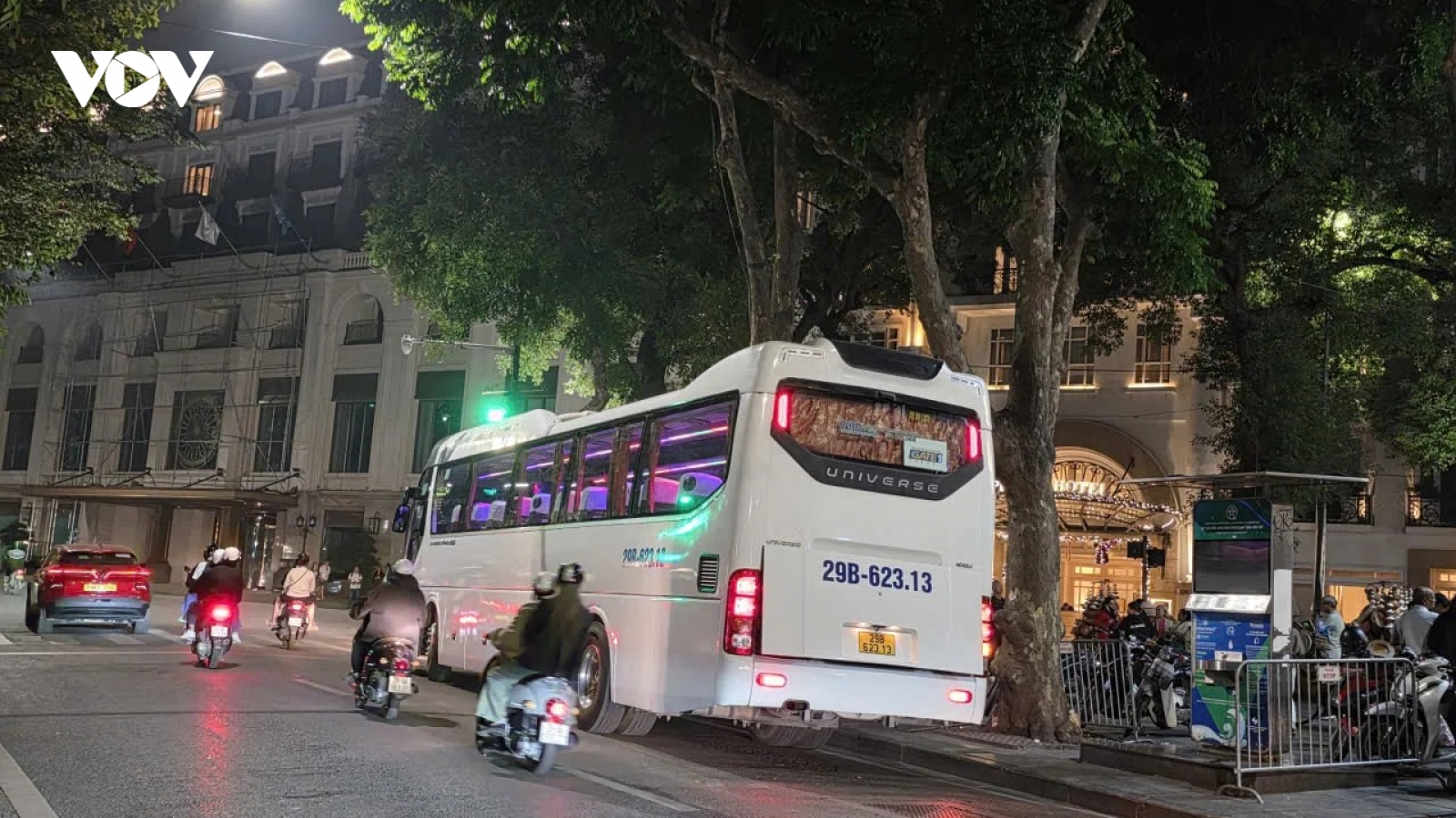 Xử lý nghiêm xe khách lớn hoạt động ở phố cổ trong giờ cấm