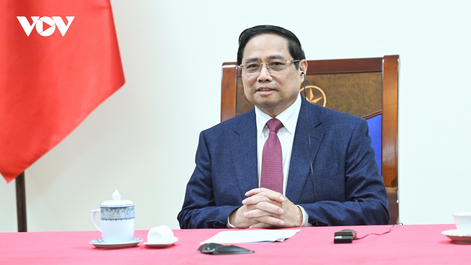 Thủ tướng Phạm Minh Chính điện đàm với Thủ tướng Singapore Lawrence Wong