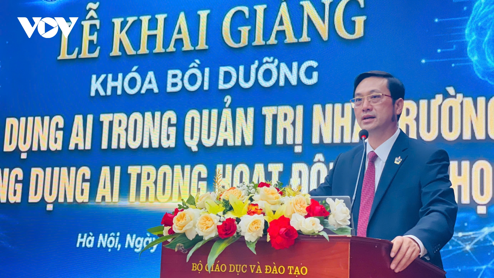 Dùng AI để kích thích sáng tạo, không thay thế vai trò của người thầy, người học