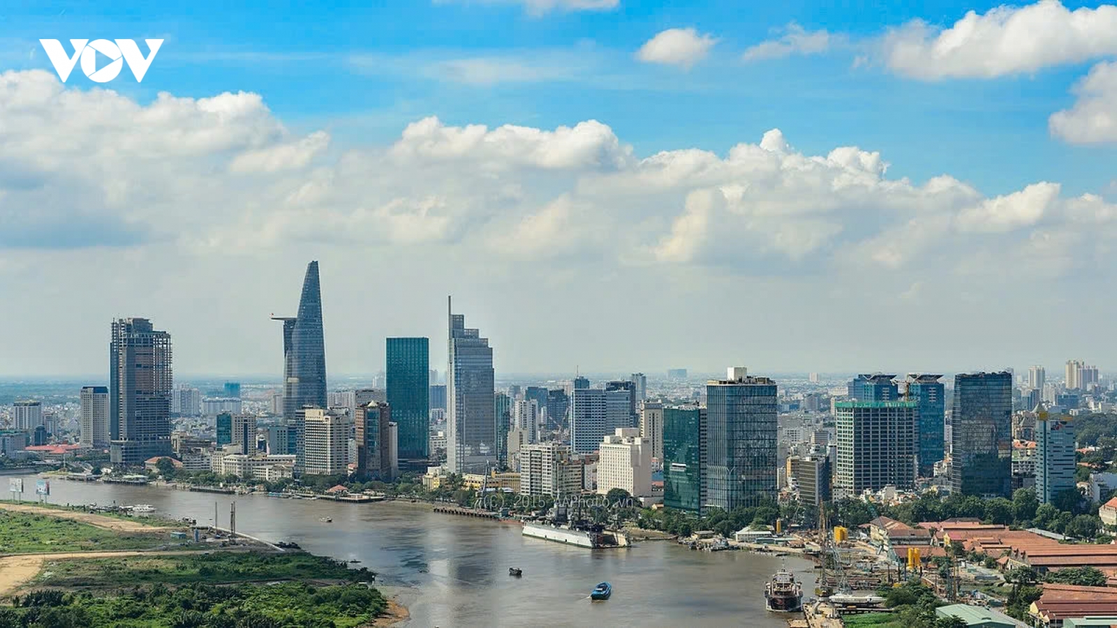 Tăng trưởng hai con số: Việt Nam cần những “đầu kéo” nào?