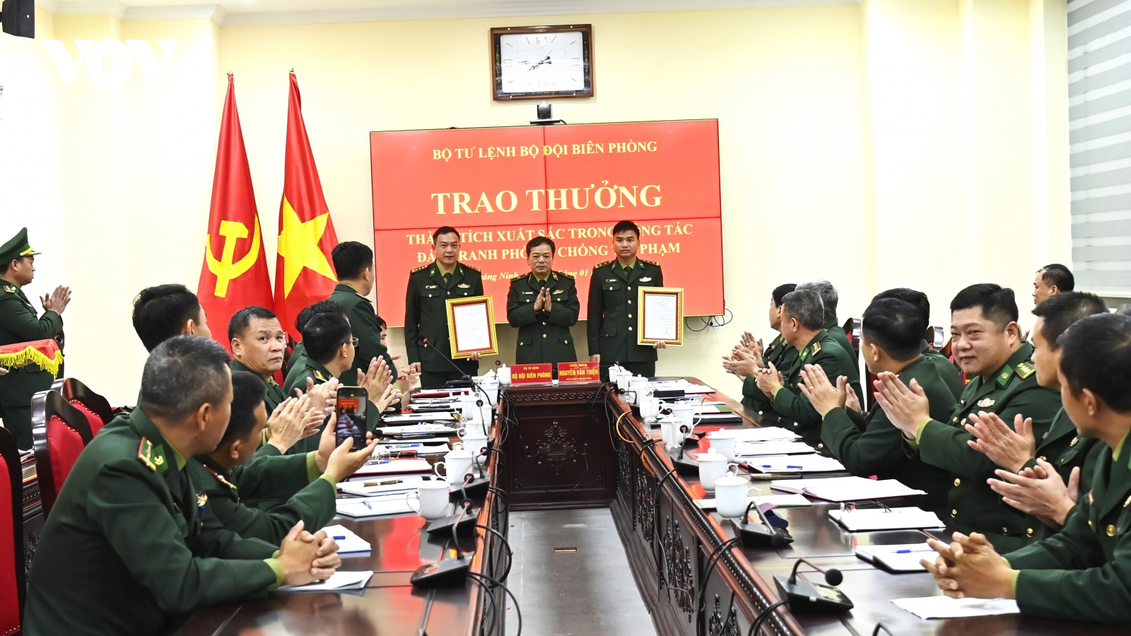 Bộ Tư lệnh Biên phòng thưởng nóng cho Bộ đội Biên phòng Quảng Ninh
